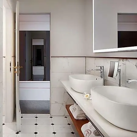 Tivoli Doelen Hotel 5*