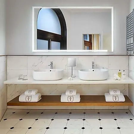 Hotel Tivoli Doelen